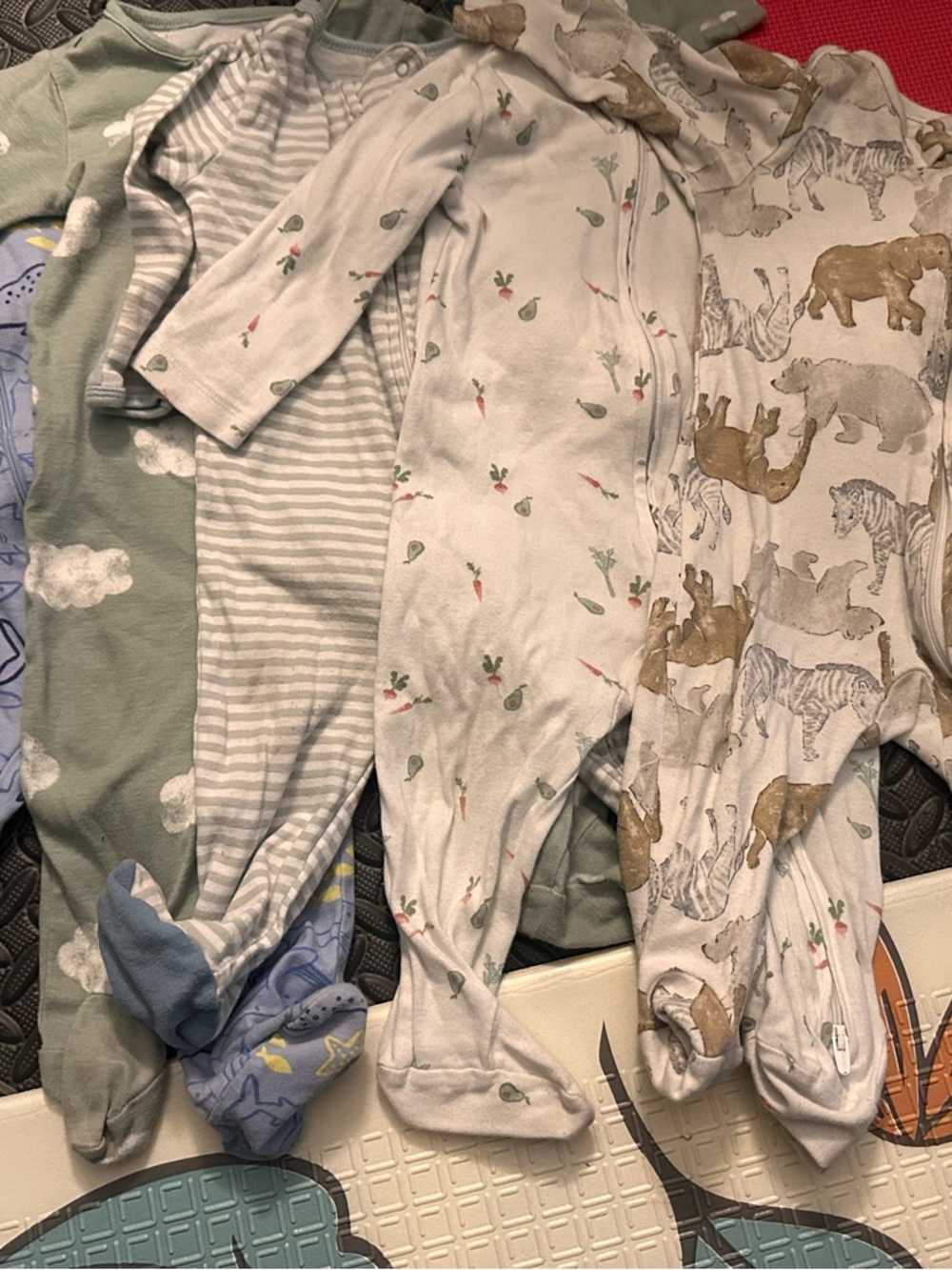 5 Baby Footed Sleepers - Neutral Animal & Cloud Prints all double zipper